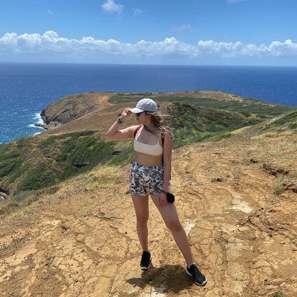 Meet your Posher, Kay - Picture 1 of 1